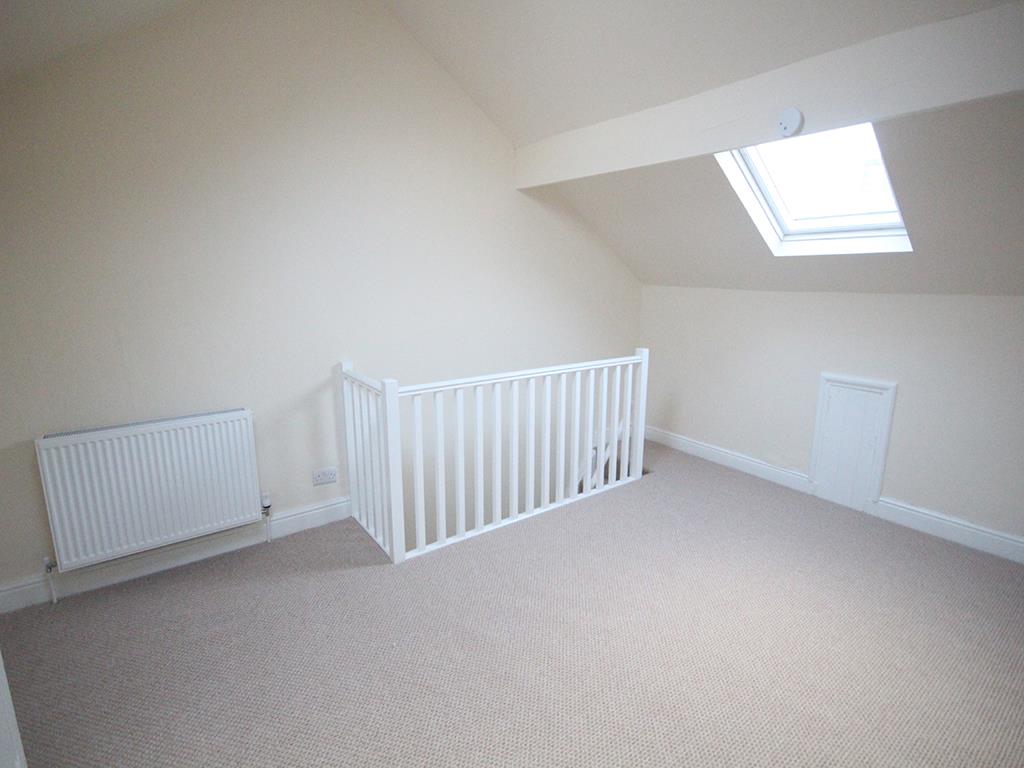 3 bedroom mid terrace house To Let in Barnoldswick - IMG_1302.jpg